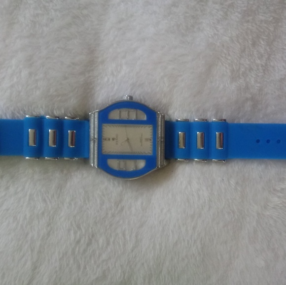 Watch - Picture 2 of 2